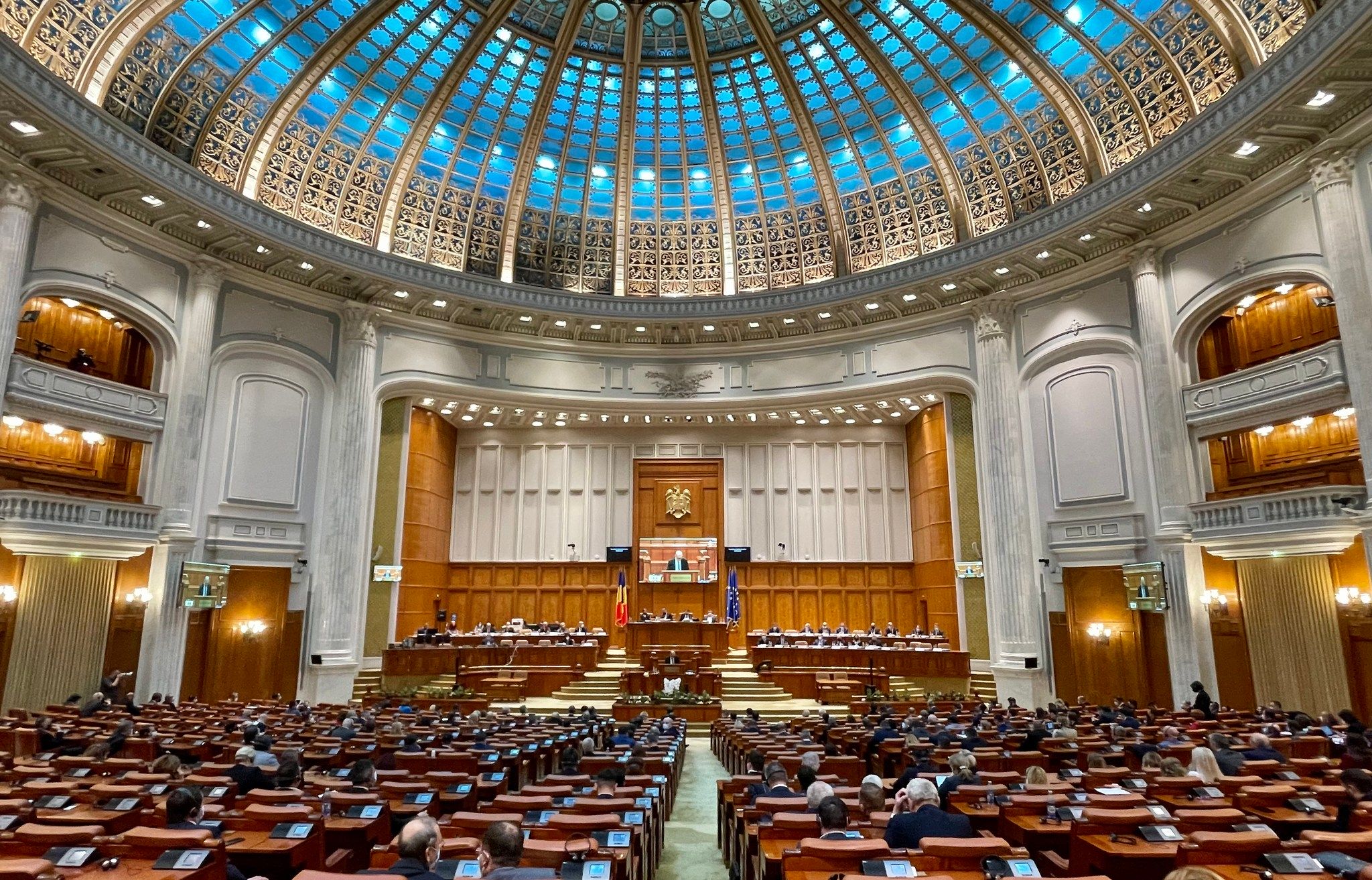 Senatul și Camera Deputaților votează eliminarea pensiilor speciale