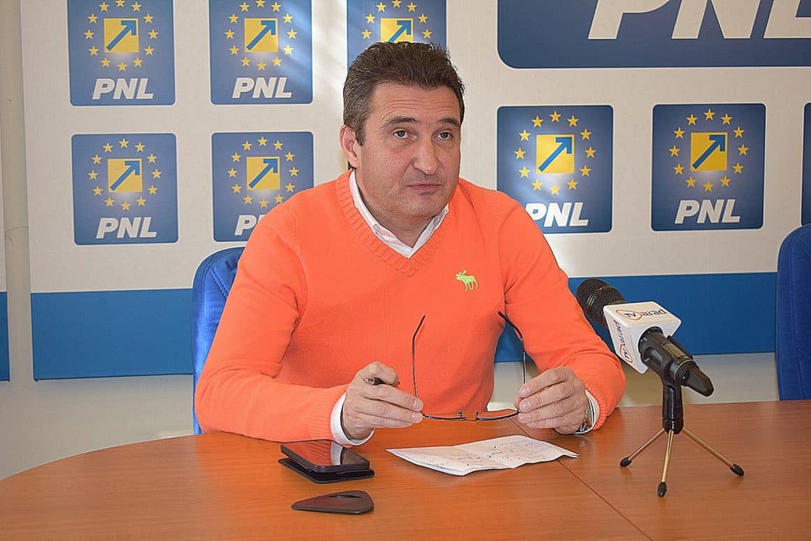 Primarul PNL-ist din Arad a încurcat numele trupei „Cargo” cu cel al unei firme de curierat